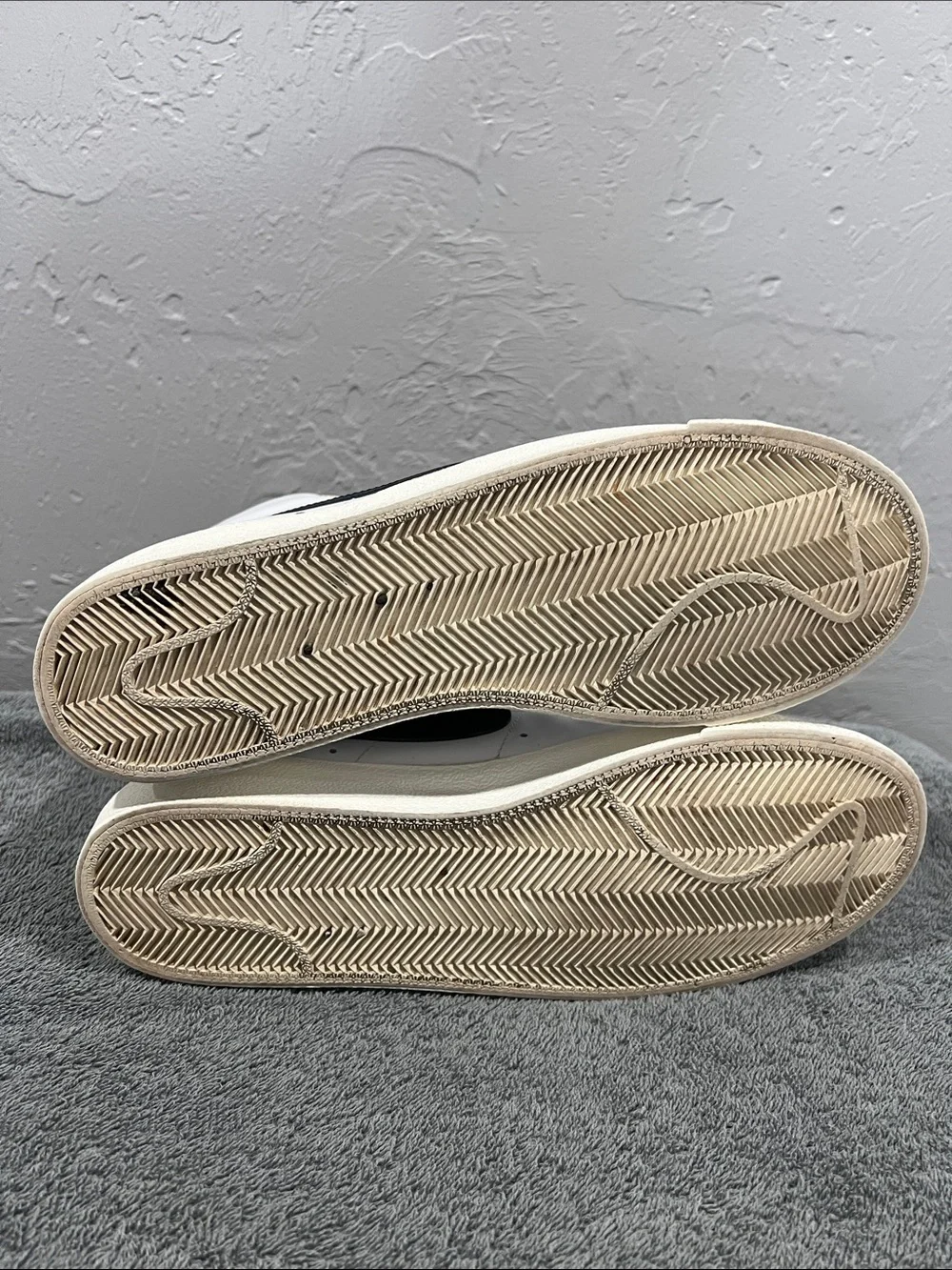 🔥🔥 NIKE BLAZER MID '77 SNEAKER SHOES WHITE/ BLACK Men Size 10 - EXCELLENT 🔥🔥